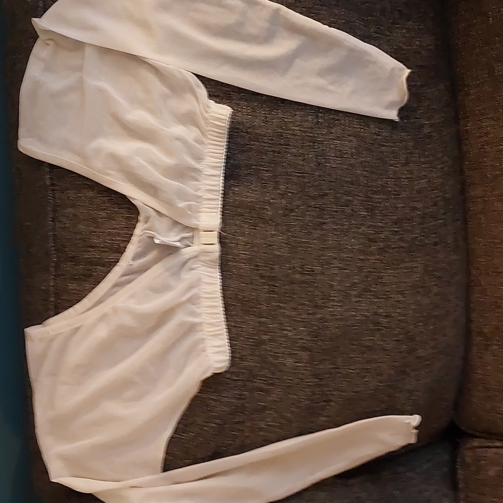 Long Sleeves Cropped sheer top (5$ add on)